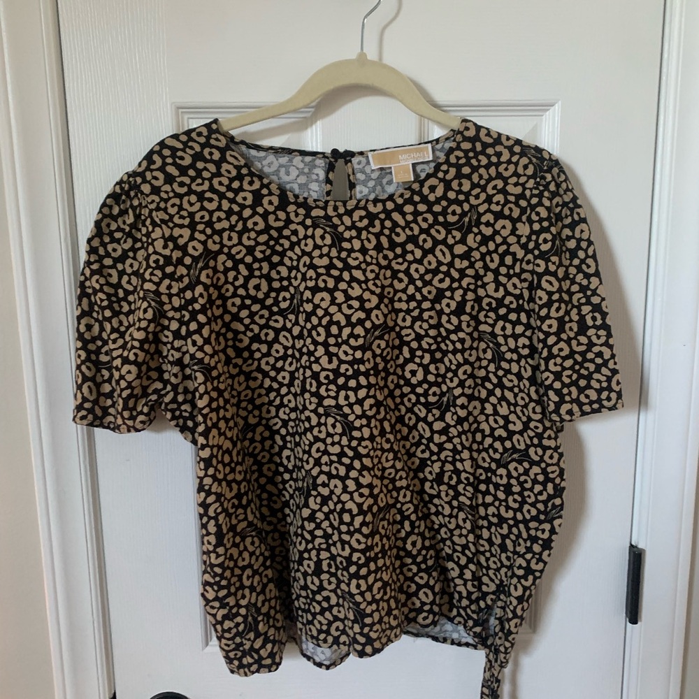 Michael Kors Women’s Large Short Sleeve Leopard Print Top w/Tie on Side